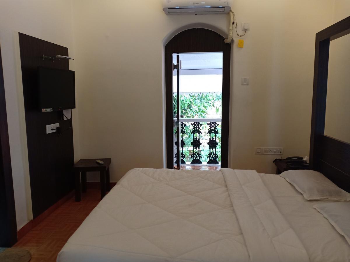 Oyo 11395 Hotel Ritz Heritage Lonavala Ngoại thất bức ảnh