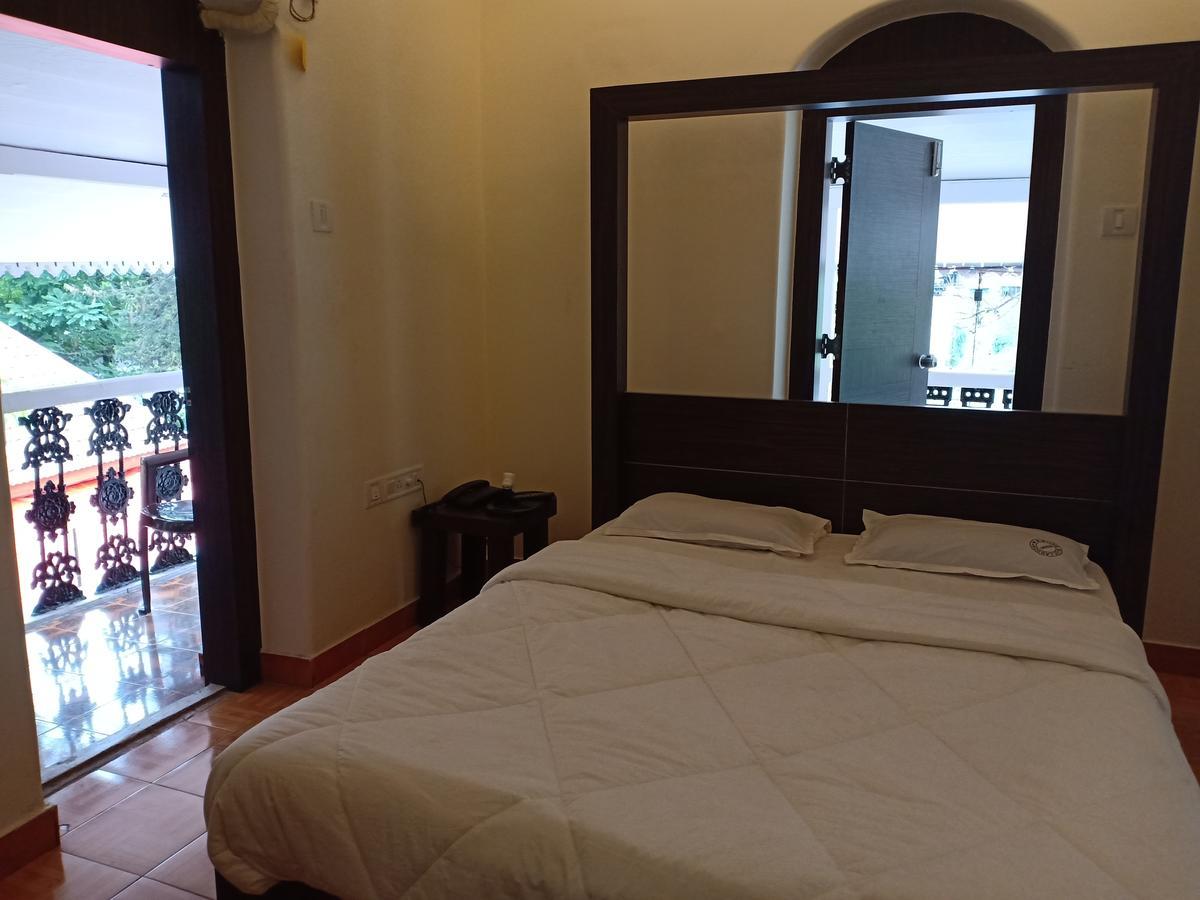 Oyo 11395 Hotel Ritz Heritage Lonavala Ngoại thất bức ảnh